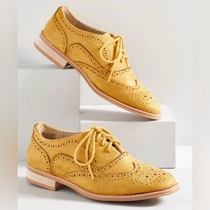 Mustard WingTip Oxford Flat